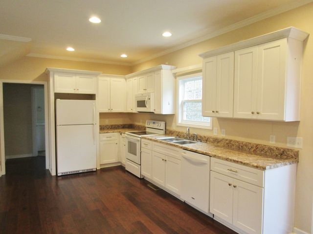 2021 Lynnville Hwy, Cornersville, TN 37047