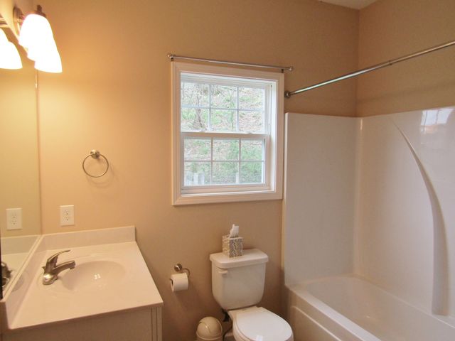 2021 Lynnville Hwy, Cornersville, TN 37047