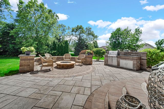 1129 Wellington Terrace, Schererville, IN 46375
