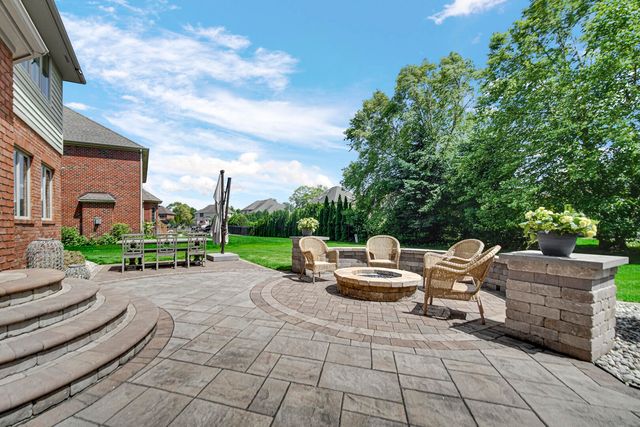 1129 Wellington Terrace, Schererville, IN 46375