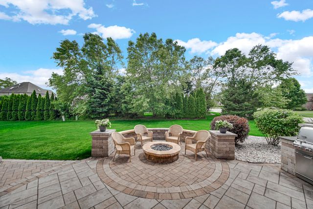 1129 Wellington Terrace, Schererville, IN 46375