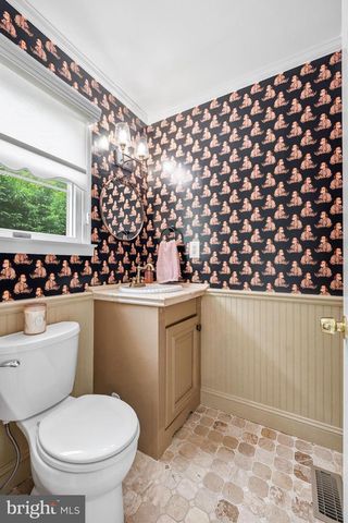 108 W CENTRAL AVE, Moorestown, NJ 08057