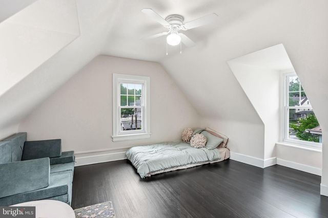 108 W CENTRAL AVE, Moorestown, NJ 08057