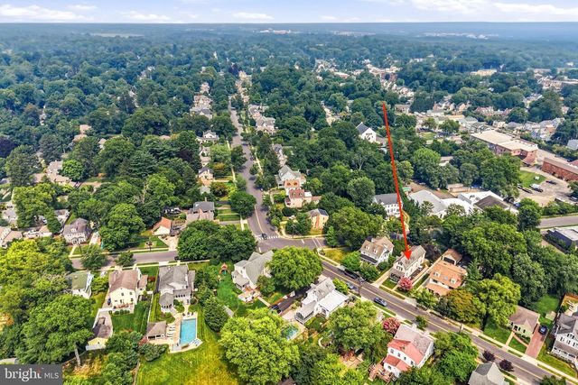 108 W CENTRAL AVE, Moorestown, NJ 08057