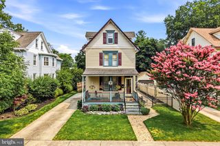 108 W CENTRAL AVE, Moorestown, NJ 08057