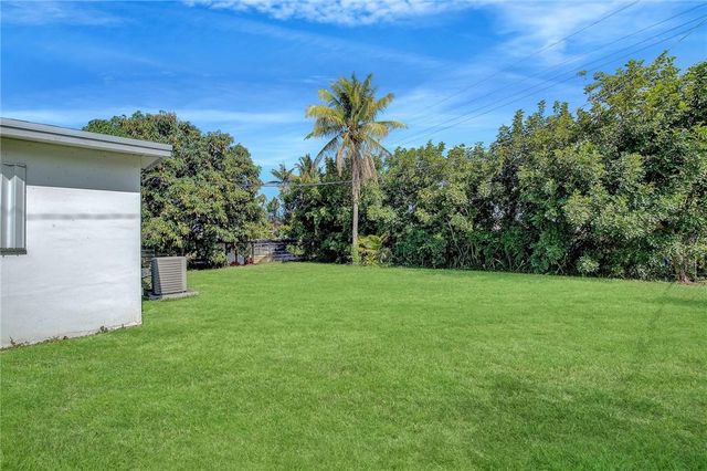 3322 Mckinley St, Hollywood, FL 33021