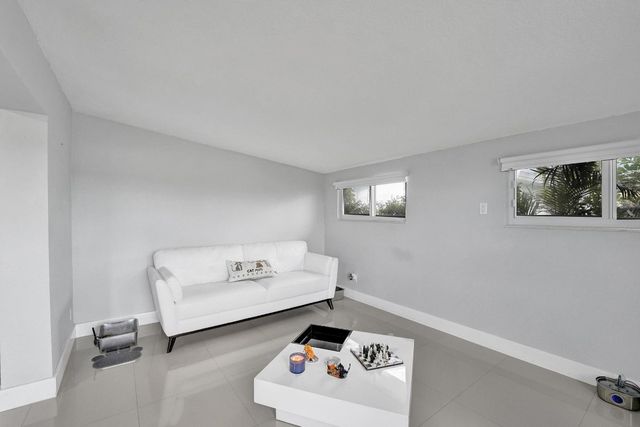 3322 Mckinley Street, Hollywood, FL 33021