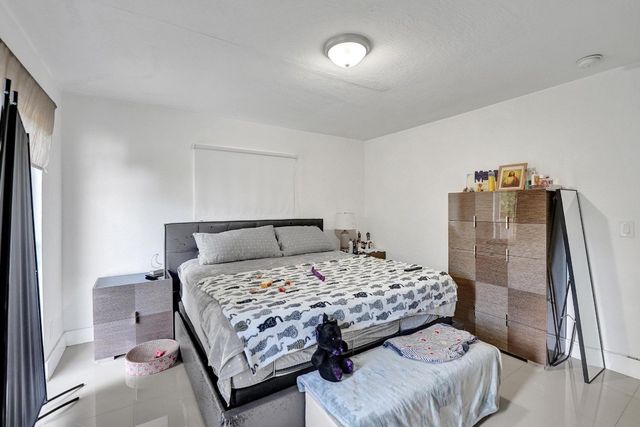 3322 Mckinley Street, Hollywood, FL 33021