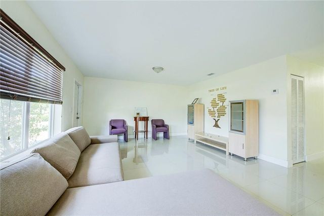 3322 Mckinley St, Hollywood, FL 33021