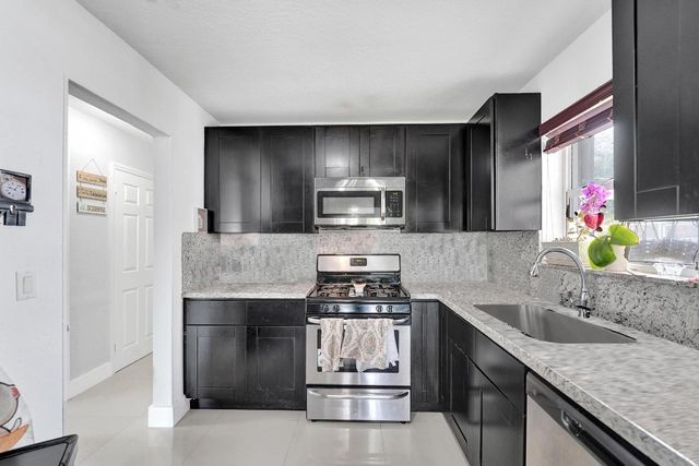 3322 Mckinley Street, Hollywood, FL 33021