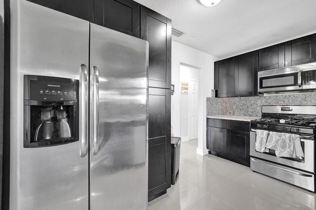 3322 Mckinley Street, Hollywood, FL 33021