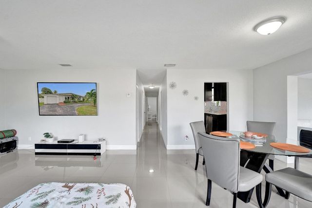 3322 Mckinley Street, Hollywood, FL 33021