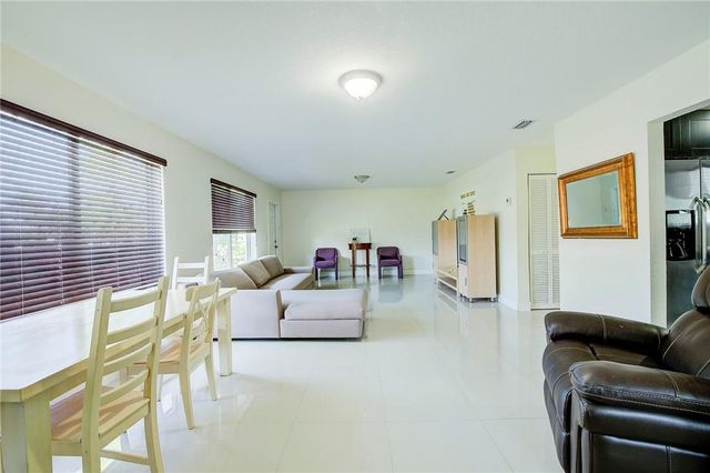 3322 Mckinley St, Hollywood, FL 33021