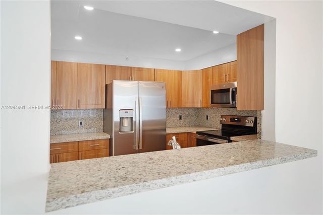 5101 Collins Avenue 11H, Miami Beach, FL 33140