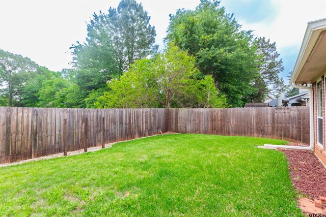 804 Keble Ln, Whitehouse, TX 75791