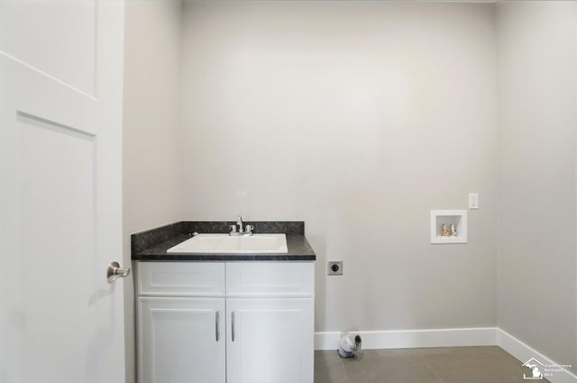 4118 Casey Drive, Lambertville, MI 48144