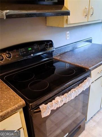 6354 Shannon Parkway 2D, Union City, GA 30291