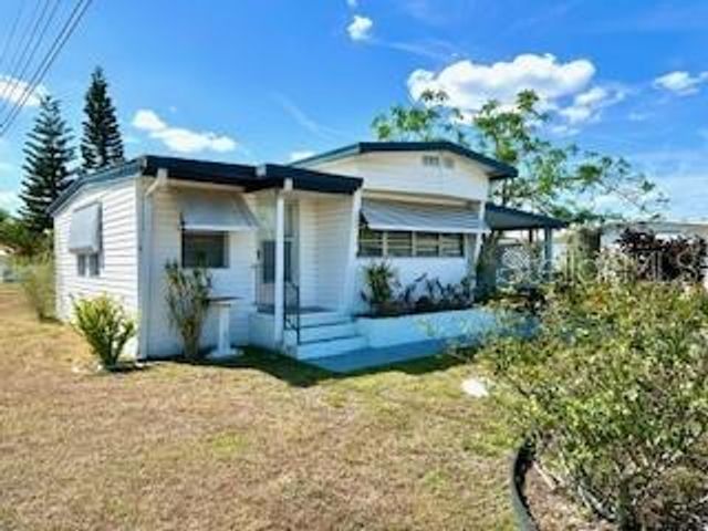 1611 BLUE LAKE DRIVE, Lakeland, FL 33801