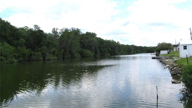 1611 BLUE LAKE DRIVE, Lakeland, FL 33801