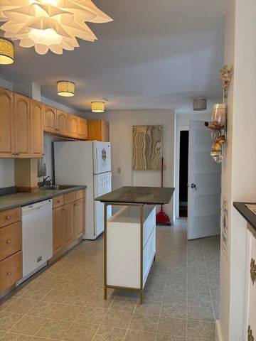16 Highland St upper, Townsend, MA 01469