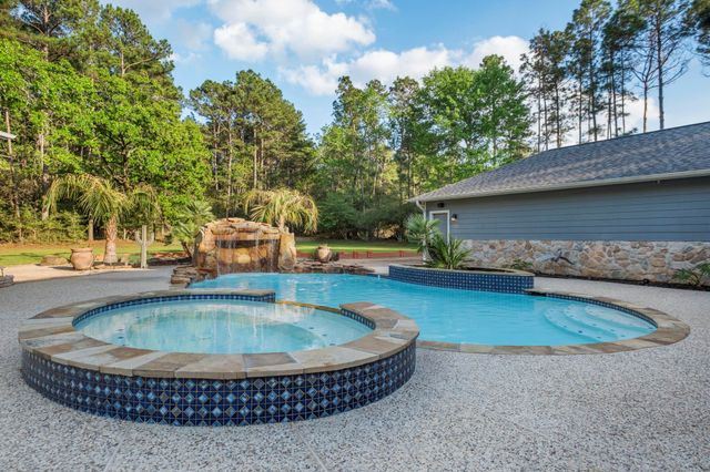 19702 Country Lake Drive, Magnolia, TX 77355