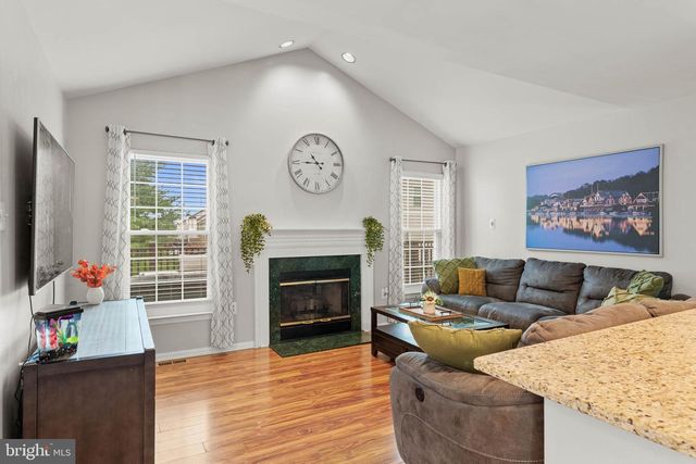 807 SHERRICK CT, Chalfont, PA 18914