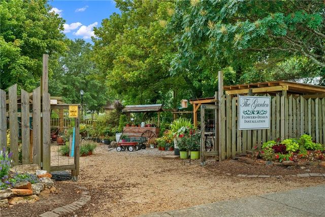 182 Herring Drive, Hoschton, GA 30548