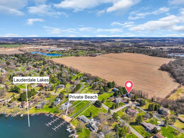 W5303 Briarwood ROAD, Elkhorn, WI 53121