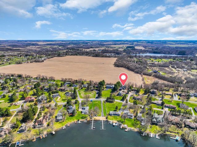 W5303 Briarwood ROAD, Elkhorn, WI 53121