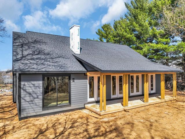 W5303 Briarwood ROAD, Elkhorn, WI 53121