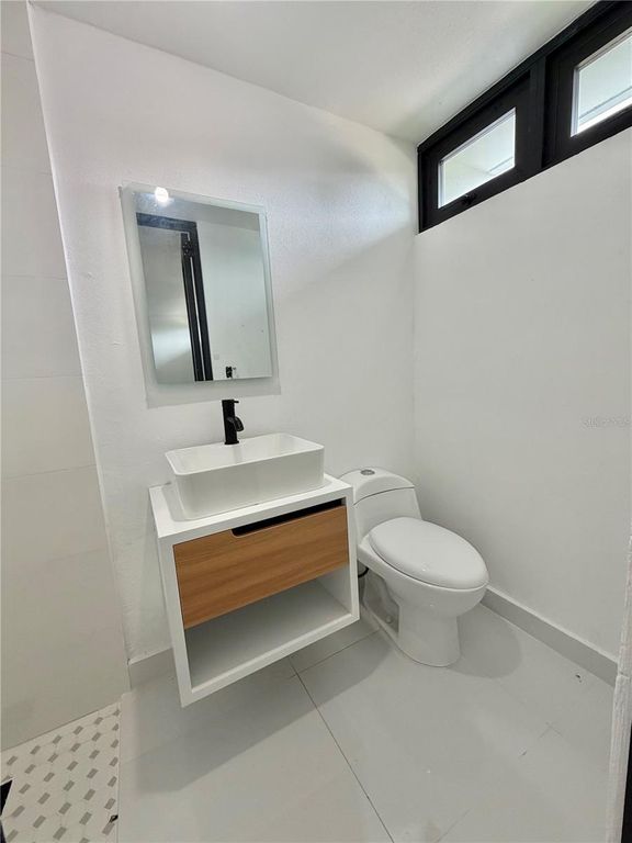 Image 2 of property listing at #8 CALLE INDUSTRIAL, Caguas, PR 00725