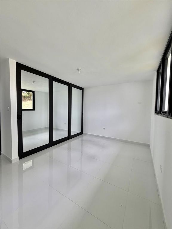 Image 13 of property listing at #8 CALLE INDUSTRIAL, Caguas, PR 00725