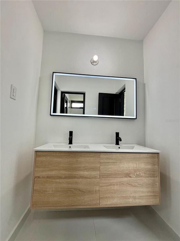 Image 15 of property listing at #8 CALLE INDUSTRIAL, Caguas, PR 00725