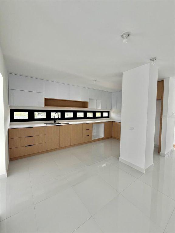 Image 5 of property listing at #8 CALLE INDUSTRIAL, Caguas, PR 00725