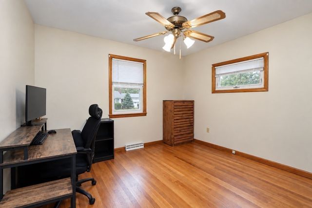 234 Carver St, Springfield, MA 01108