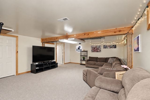 234 Carver St, Springfield, MA 01108