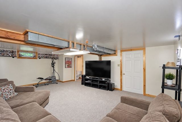234 Carver St, Springfield, MA 01108