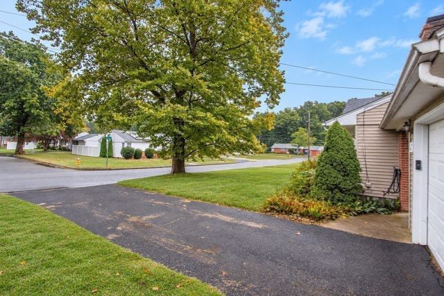 234 Carver St, Springfield, MA 01108