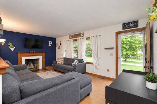 234 Carver St, Springfield, MA 01108