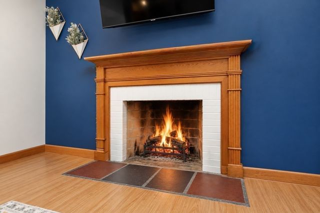 234 Carver St, Springfield, MA 01108