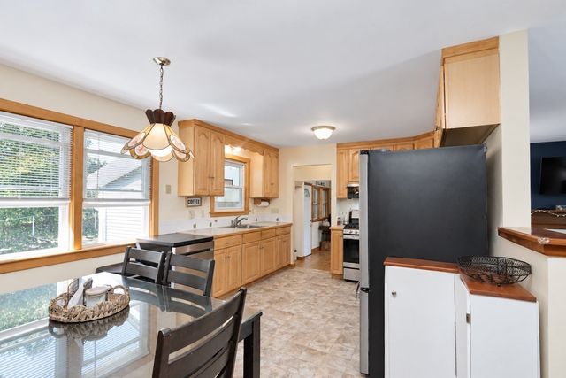 234 Carver St, Springfield, MA 01108