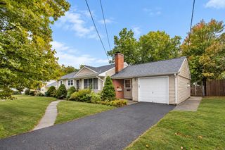 234 Carver St, Springfield, MA 01108