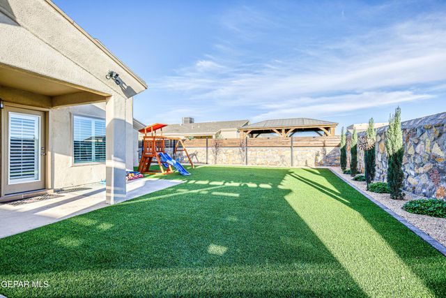 13652 Lago Vista Avenue, Horizon City, TX 79928