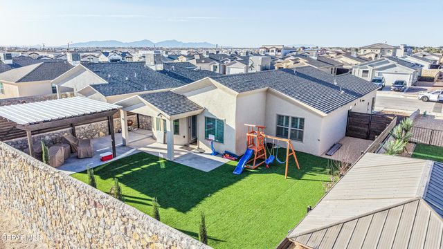 13652 Lago Vista Avenue, Horizon City, TX 79928