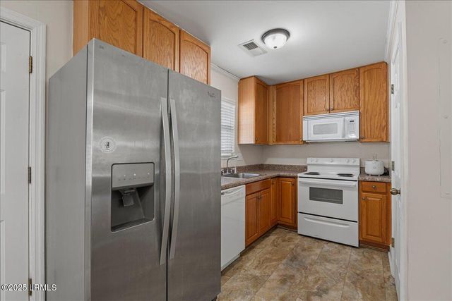 1 Taft St Unit 107, Beaufort, SC 29902