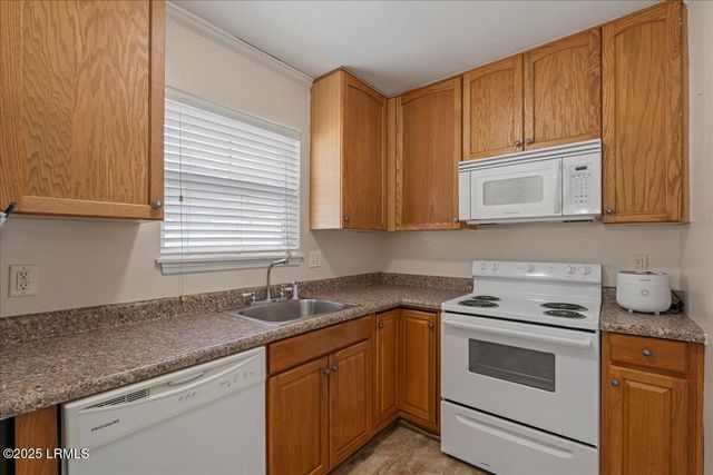 1 Taft St Unit 107, Beaufort, SC 29902