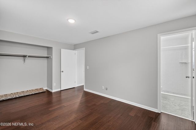 717 ESTATES COVE Road, Jacksonville, FL 32221