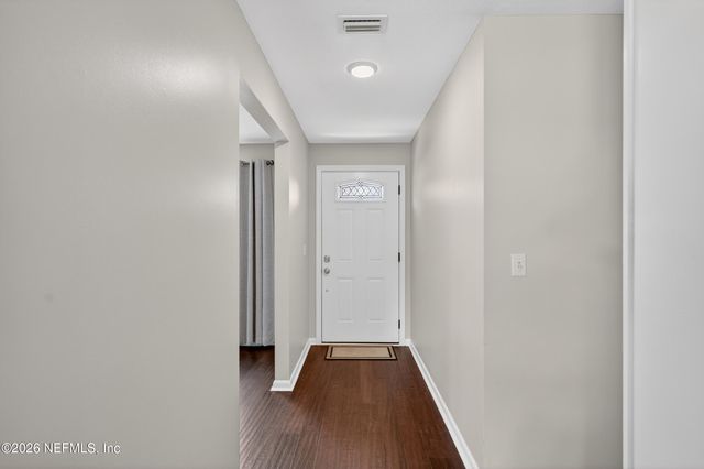 717 ESTATES COVE Road, Jacksonville, FL 32221