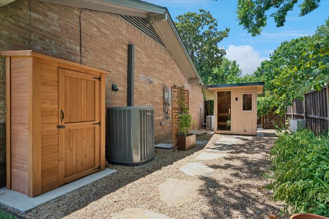 10816 Pinocchio Drive, Dallas, TX 75229