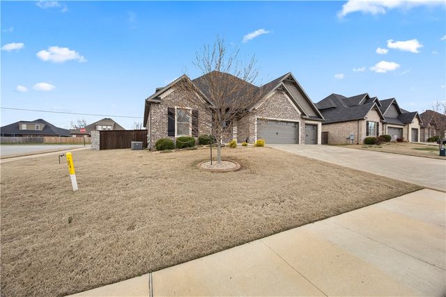 502 SW Ramsey Lane, Bentonville, AR 72712